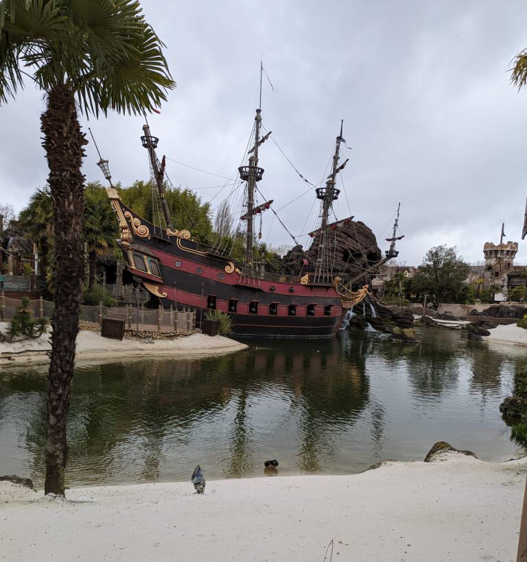 barco piratas del caribe disneyland